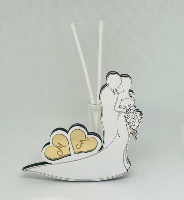 Profumatore sposi in legno con cuori in Plexiglass